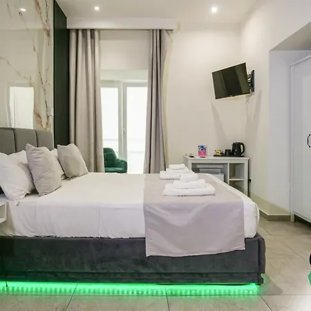 Hotiday Spaccanapoli I Borbone 4* Nápoles