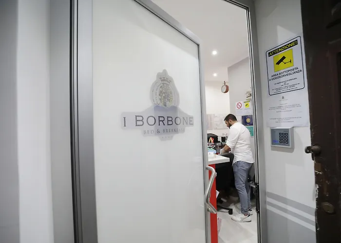 Hotiday Spaccanapoli I Borbone Alojamento de Acomodação e Pequeno-almoço