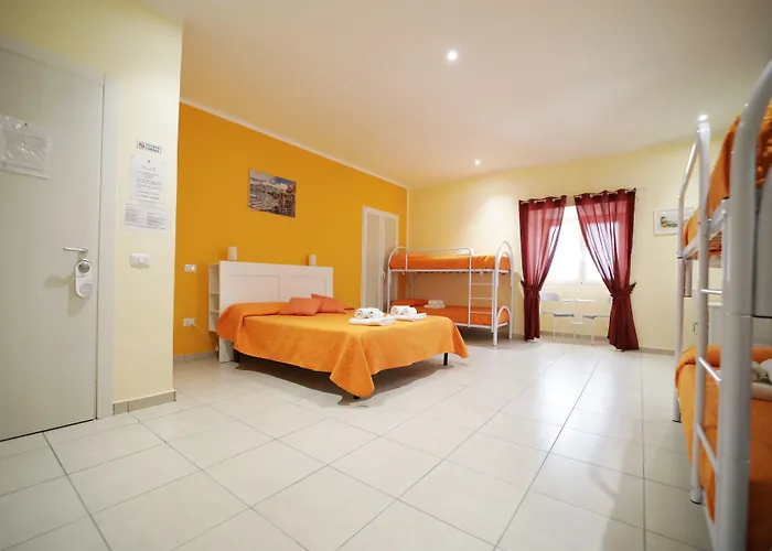 Hotiday Spaccanapoli I Borbone 4* Nápoles