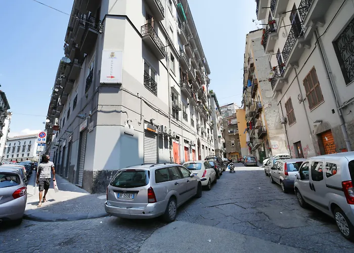 Alojamento de Acomodação e Pequeno-almoço Hotiday Spaccanapoli I Borbone