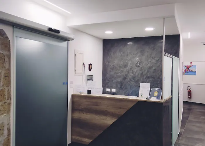 Alojamento de Acomodação e Pequeno-almoço Hotiday Spaccanapoli I Borbone 4*