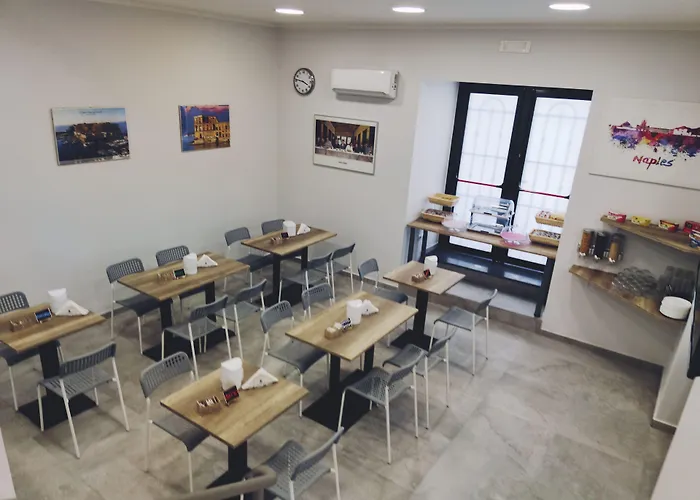 Hotiday Spaccanapoli I Borbone Alojamento de Acomodação e Pequeno-almoço
