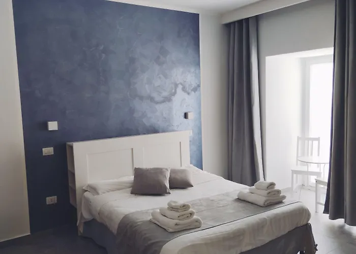 Hotiday Spaccanapoli I Borbone Alojamento de Acomodação e Pequeno-almoço Nápoles