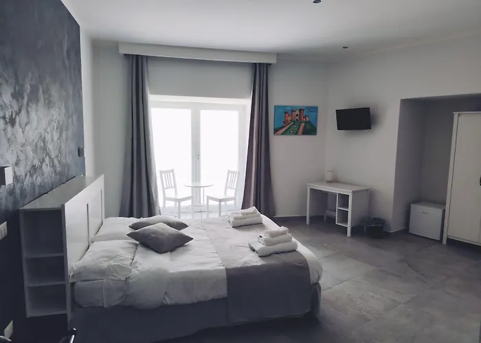 Hotiday Spaccanapoli I Borbone Alojamento de Acomodação e Pequeno-almoço