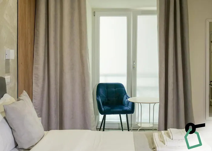 Hotiday Spaccanapoli I Borbone 4*