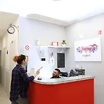 Alojamento de Acomodação e Pequeno-almoço Hotiday Spaccanapoli I Borbone 4*
