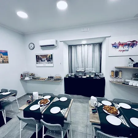 Hotiday Spaccanapoli I Borbone Couette-café