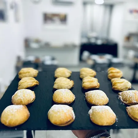 Hotiday Spaccanapoli I Borbone Naples