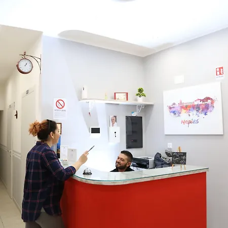 Couette-café Hotiday Spaccanapoli I Borbone 4*