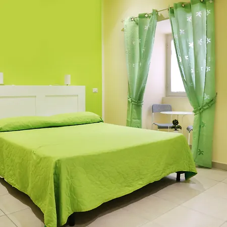 Couette-café Hotiday Spaccanapoli I Borbone 4*