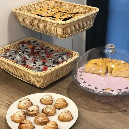 Hotiday Spaccanapoli I Borbone ベッド・アンド・ブレックファスト 4*