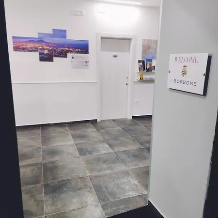 Hotiday Spaccanapoli I Borbone 4* ナポリ