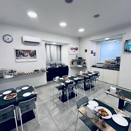 Bed & Breakfast Hotiday Spaccanapoli I Borbone Napoli