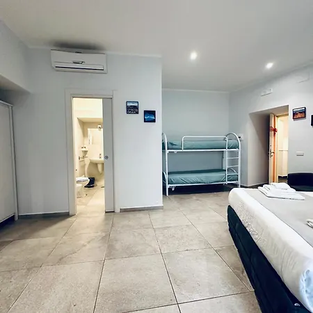 ベッド・アンド・ブレックファスト Hotiday Spaccanapoli I Borbone 4*