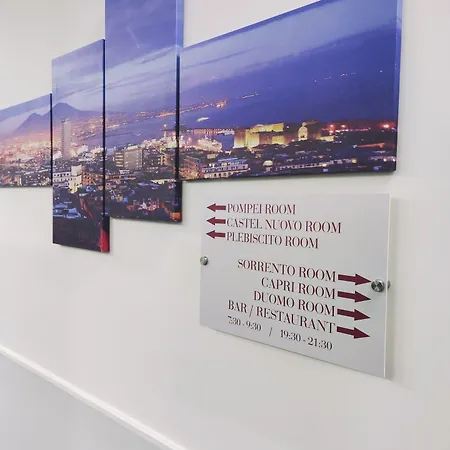 Hotiday Spaccanapoli I Borbone 4*