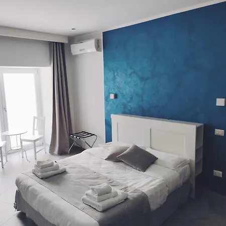 ベッド・アンド・ブレックファスト Hotiday Spaccanapoli I Borbone 4*