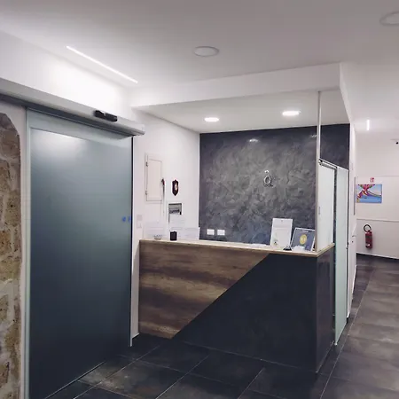 Panzió Hotiday Spaccanapoli I Borbone 4*