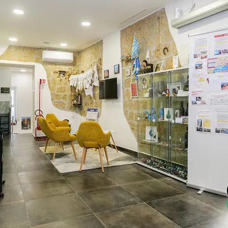 Hotiday Spaccanapoli I Borbone 4*